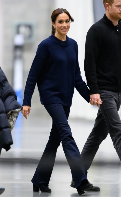 La duchesse Meghan des jeans bootcut